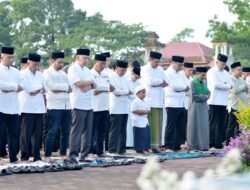 Gubernur Sumut Bobby Nasution dan Wagub Surya Salat Iduladha 1446 Hijriah Bersama Ribuan Masyarakat Deliserdang