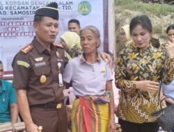 Dikira Urusan Hukum, Ternyata Kejari Samosir Mau Bantu Warga Terdampak Puting Beliung