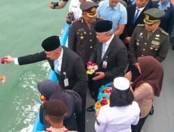 Peringati Hari Pahlawan, Pemprov Sumut dan Forkopimda Tabur Bunga di Perairan Belawan