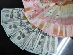 IHSG Cetak Rekor Baru, Rupiah Melemah, Harga Emas Melesat ke Rp2,26 Juta/Gram