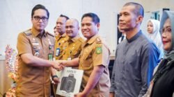 Rico Waas Kampanyekan Penggunaan Plastik untuk Merawat Bumi