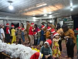 Berbagi Kasih Natal, ASN Pemprov Sumut Kunjungi Panti Jompo dan Panti Asuhan
