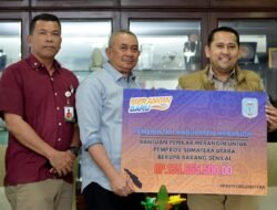 Terima Bantuan Peralatan Masak dan Seragam Sekolah, Pj Sekdaprov Sumut: Paling Dibutuhkan di Daerah Bencana Saat Ini