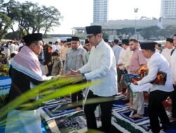 Ribuan Warga Padati Lapangan Merdeka, Wali Kota Medan Ajak Perkuat Persatuan di Salat Idulfitri 1447 H
