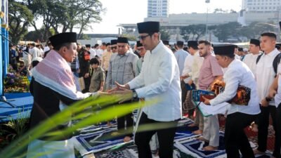 Ribuan Warga Padati Lapangan Merdeka, Wali Kota Medan Ajak Perkuat Persatuan di Salat Idulfitri 1447 H