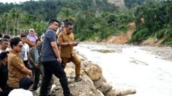 Percepat Rekonstruksi Pascabencana, Gubernur Bobby Nasution Tinjau Tanggul Sungai Badiri