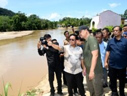 Bobby Nasution Tinjau Sempadan Sungai Sibuluan, Pastikan Rekonstruksi Tanggul dan Hunian Warga Dipercepat