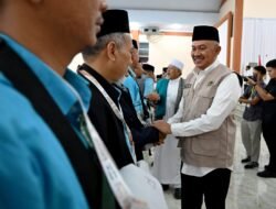 Lepas Kloter 1 Jemaah Haji Sumut, Sekdaprov: Jadilah Cerminan Terbaik Daerah di Tanah Suci