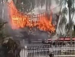 Rumah Adat di Monumen Sisingamangaraja XII Medan Ludes Terbakar