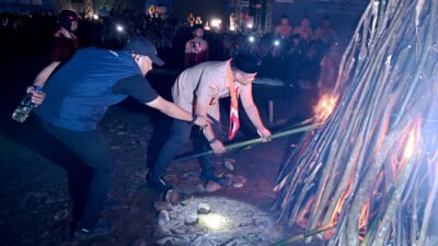 Bobby Nasution Bermalam Bersama Ribuan Pramuka, Api Unggun Kobarkan Semangat Jamdasu XI