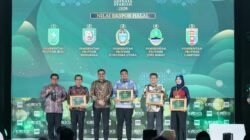 Bobby Nasution Terima Penghargaan Adinata Syariah, Bukti Sumut Berkontribusi bagi Penguatan Ekonomi Nasional