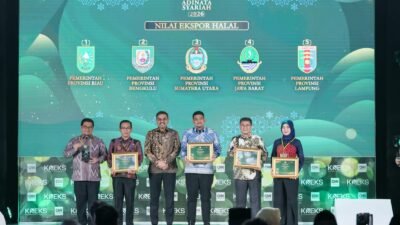 Bobby Nasution Terima Penghargaan Adinata Syariah, Bukti Sumut Berkontribusi bagi Penguatan Ekonomi Nasional