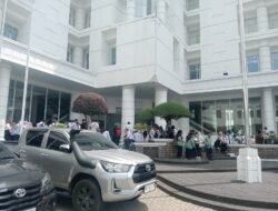 Gempa M 5,6 Guncang Wilayah Aceh, Dirasakan Juga di Kantor Gubernur Sumut Evakuasi Mandiri Lewat Tangga