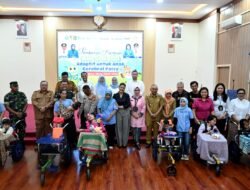 Kahiyang Ayu Serahkan Kursi Roda Adaptif di Simalungun, Pastikan Anak Berkebutuhan Khusus dapat Kehidupan yang Layak