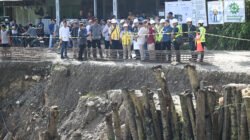 Wagub Surya Pastikan Pembangunan Bronjong Jalan Miga-Lolowua Tepat Waktu