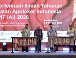 Wagub Sumut Surya Tekankan Pentingnya Kolaborasi Pemerintah dan Apoteker Hadapi Tantangan Kesehatan Global