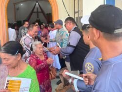 Family Gathering MACO Medan di Samosir, CEO Prime Bagikan Buku Bimbingan Belajar STAN kepada Jemaat HKBP Simarmata