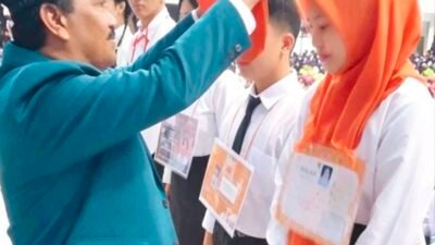 Rektor UNIMED Kukuhkan Mahasiswa Baru Angkatan 2026 dalam PKKMB Tahun Akademik 2026/2027