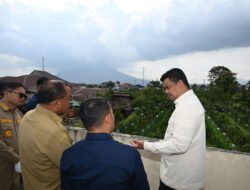 Erupsi Gunung Sinabung, Bobby Nasution Pastikan Kebutuhan Pengungsi Terpenuhi