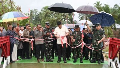Resmikan Jembatan Bailey di Tapteng, Bobby Nasution Janji Beri Modal Usaha untuk Warga