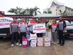 Pertamina Patra Niaga Regional Sumbagut Kembali Salurkan Bantuan Bencana Banjir di Padang