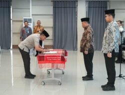 Lantik 15 Pejabat Bapenda, Pj Sekdaprov Sumut Tekankan Optimalisasi PAD